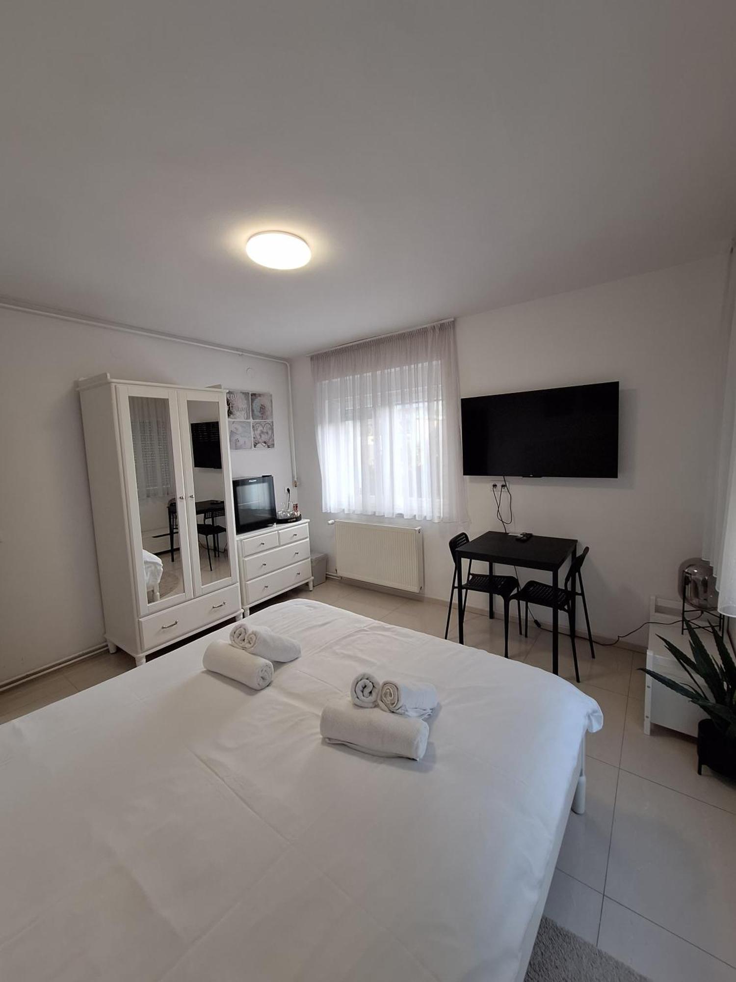 Comfort Rooms Remiza - Free Private Parking - Self Check-In Zagreb Dış mekan fotoğraf